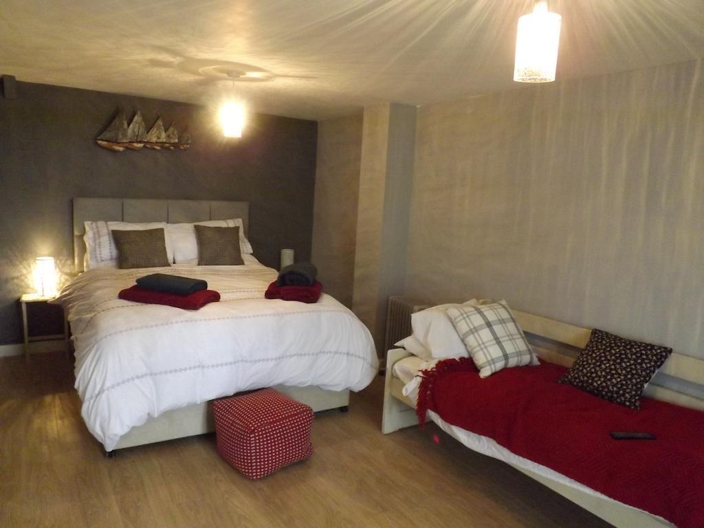 The Swallows Guest House 뉴키 외부 사진