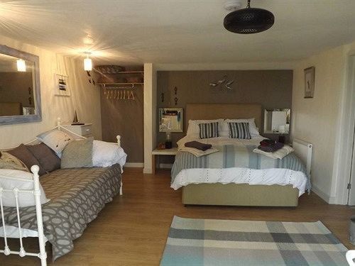 The Swallows Guest House 뉴키 외부 사진
